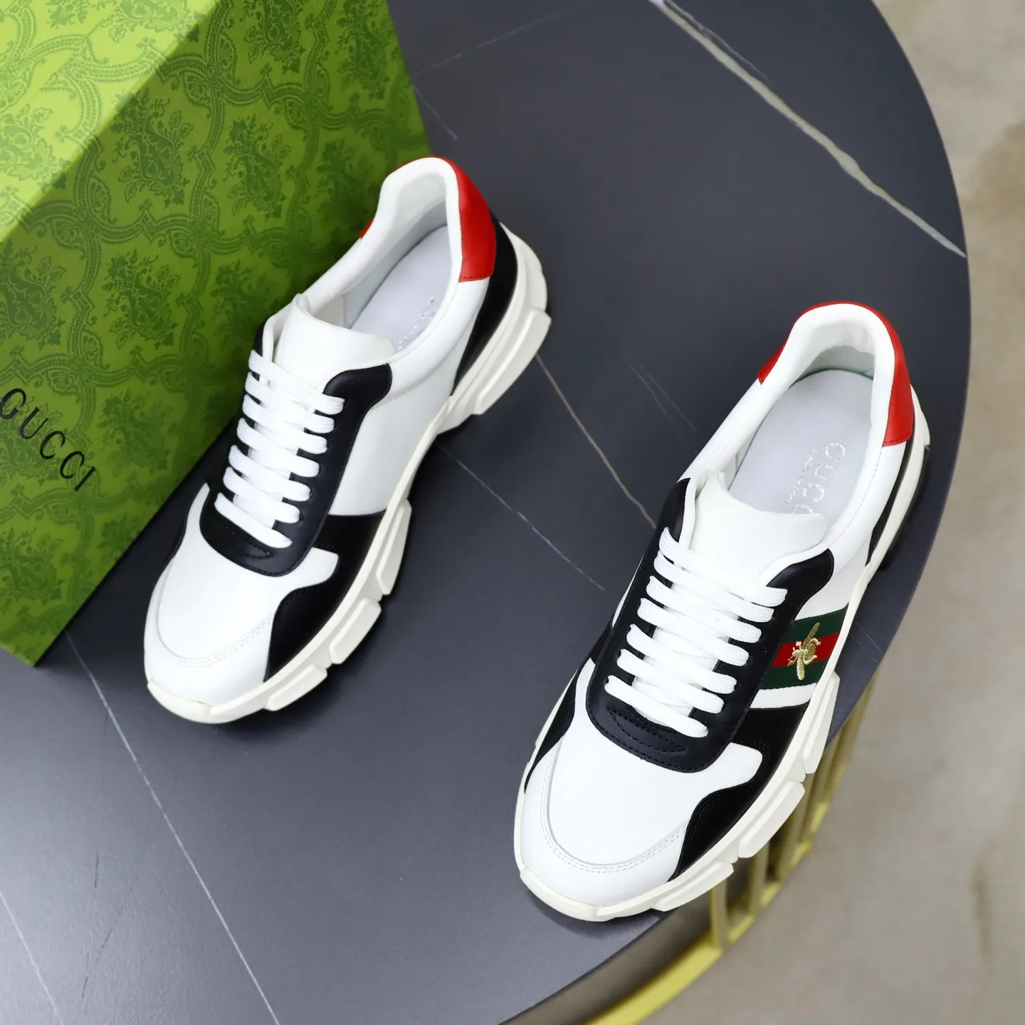 Ex-factory price: 540💰💰🙅‍♂️🙅‍♂️🙅‍♂️ Brand: GUCCI Standard code: 38-44 (45 customized) Grade: Same as the official website Material: Cowhide stitching Comfortable and breathable sheepskin lining Lightweight and wear-resistant sports outsole Style category: Men's fashionable casual shoes Running sports shoes Distinguished luxury brand elements Top luxury color: actual picture color